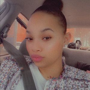 Meet your Posher, Armani